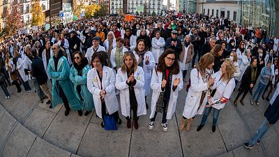 Crece con fuerza en 2022 el descontento de los españoles con el funcionamiento de la sanidad pública